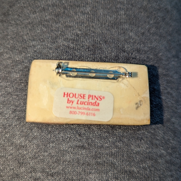 Festive Holiday Brooch with Christmas Scene - Picture 2 of 3